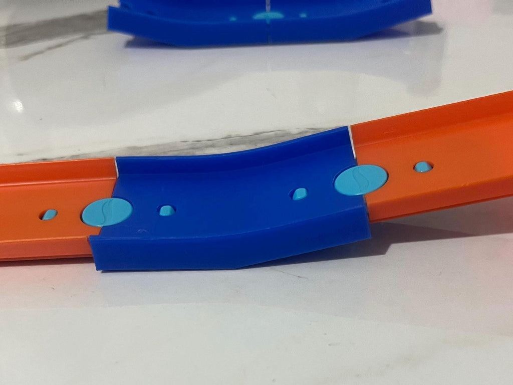 Smooth Mini Transition Ramp – 1:64 Scale Track Ramp Compatible with Hot Wheels® & Matchbox®