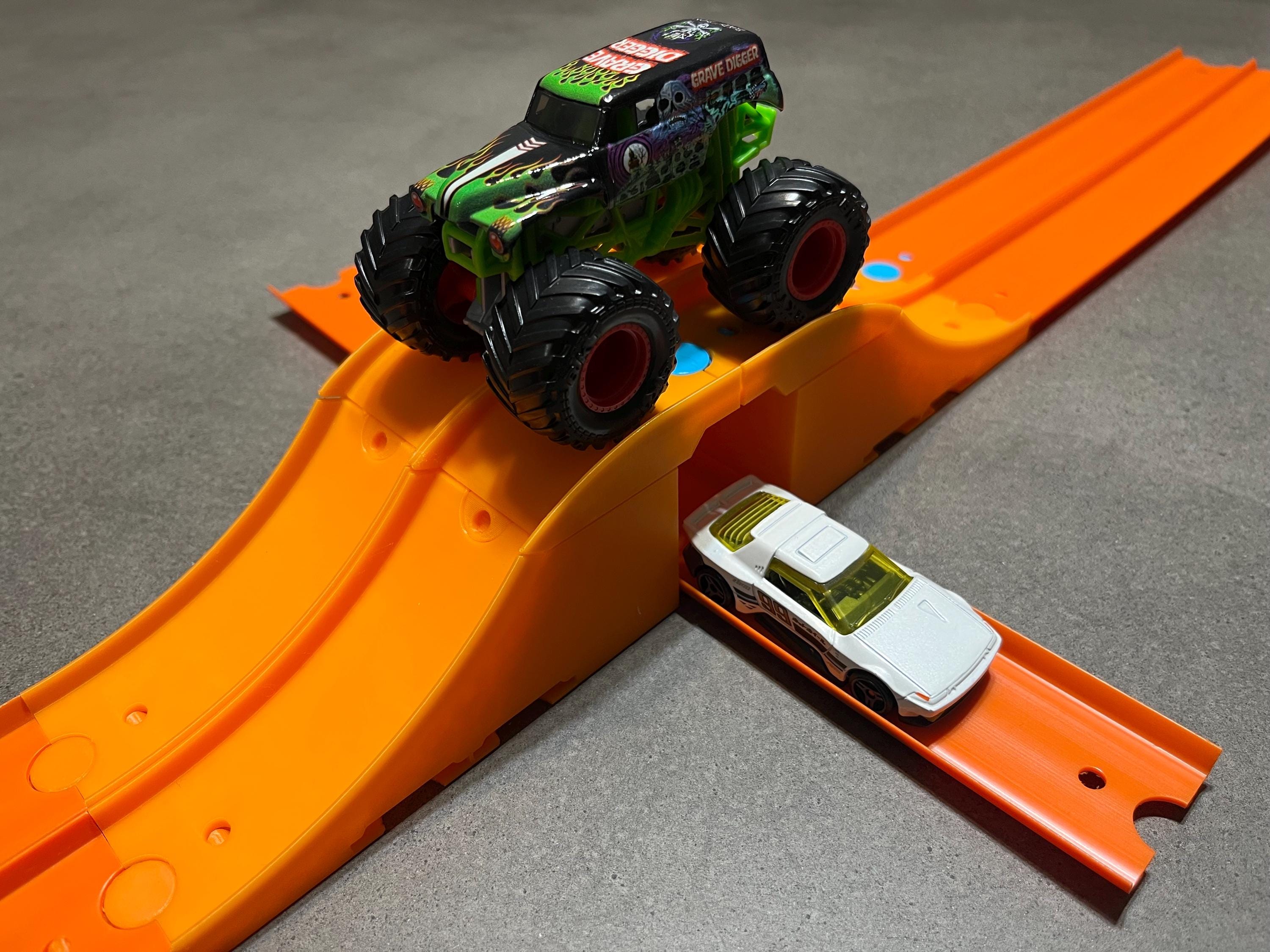 Modular Bridge Track Extension – Expandable Jump & Stunt Piece Compatible with Hot Wheels®, Matchbox®, & Monster Trucks