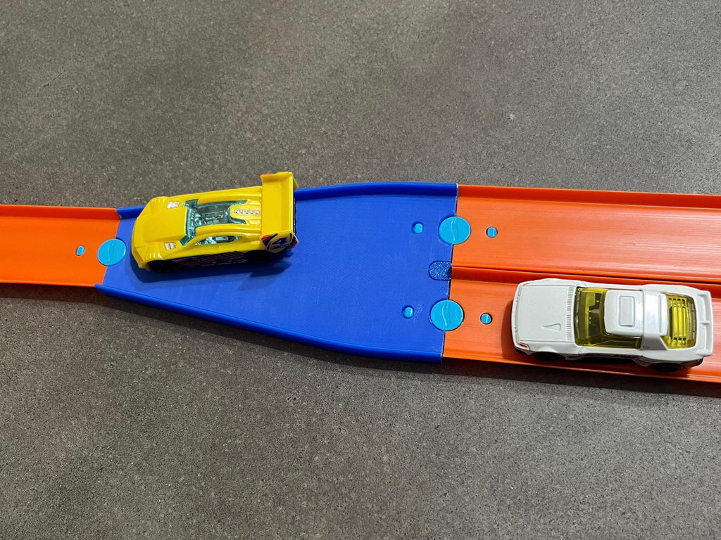 2-in-1 Y-Splitter Jump & Landing Ramp – Modular 1:64 Scale Track Piece Compatible with Hot Wheels® & Matchbox®